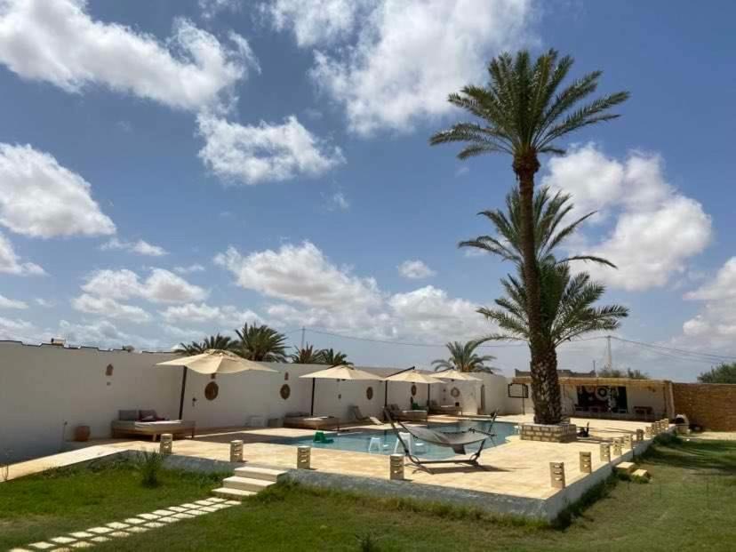 Dar Oueghlani - Maison D'Hotes El May Luaran gambar