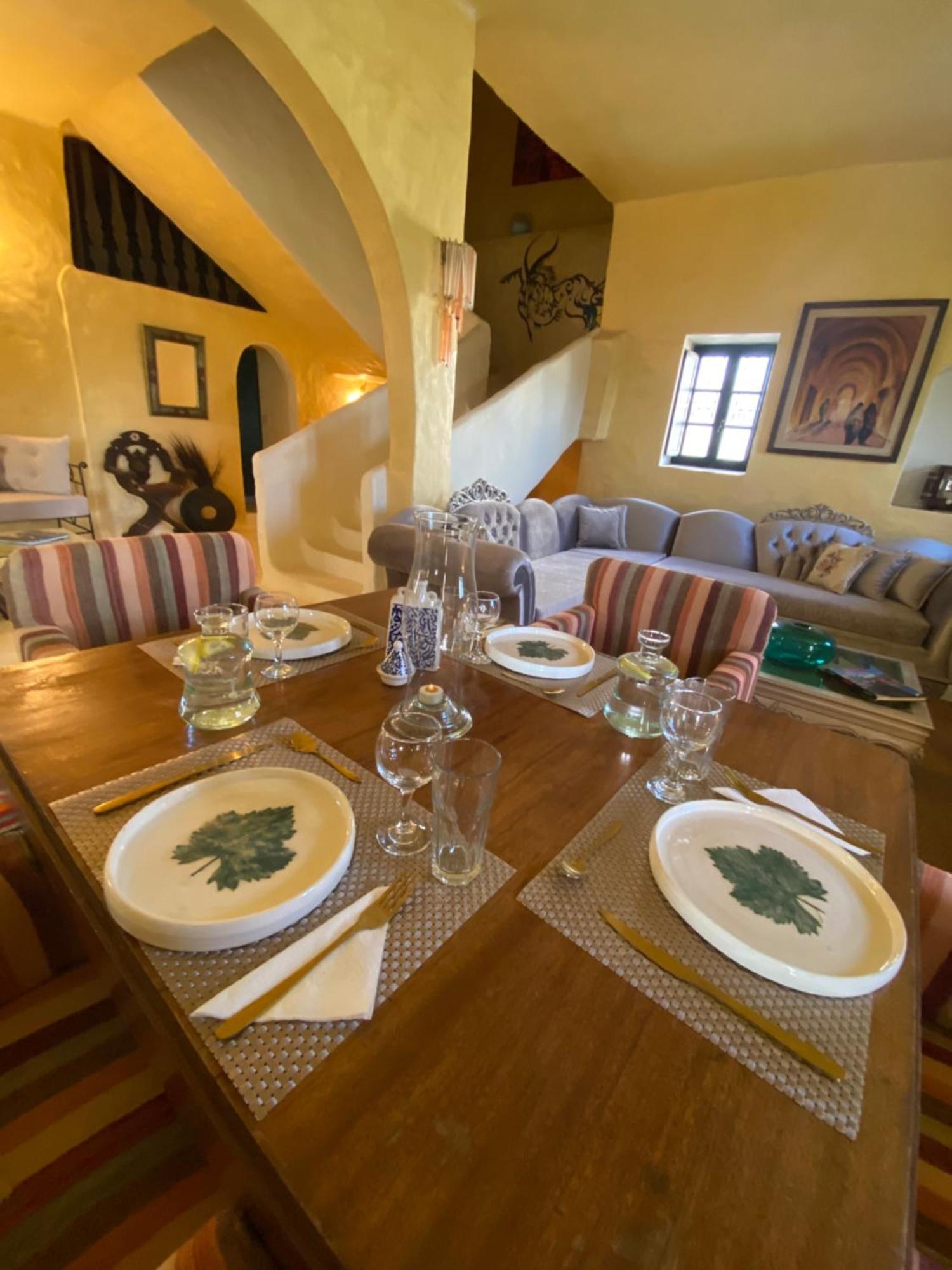 Dar Oueghlani - Maison D'Hotes El May Luaran gambar