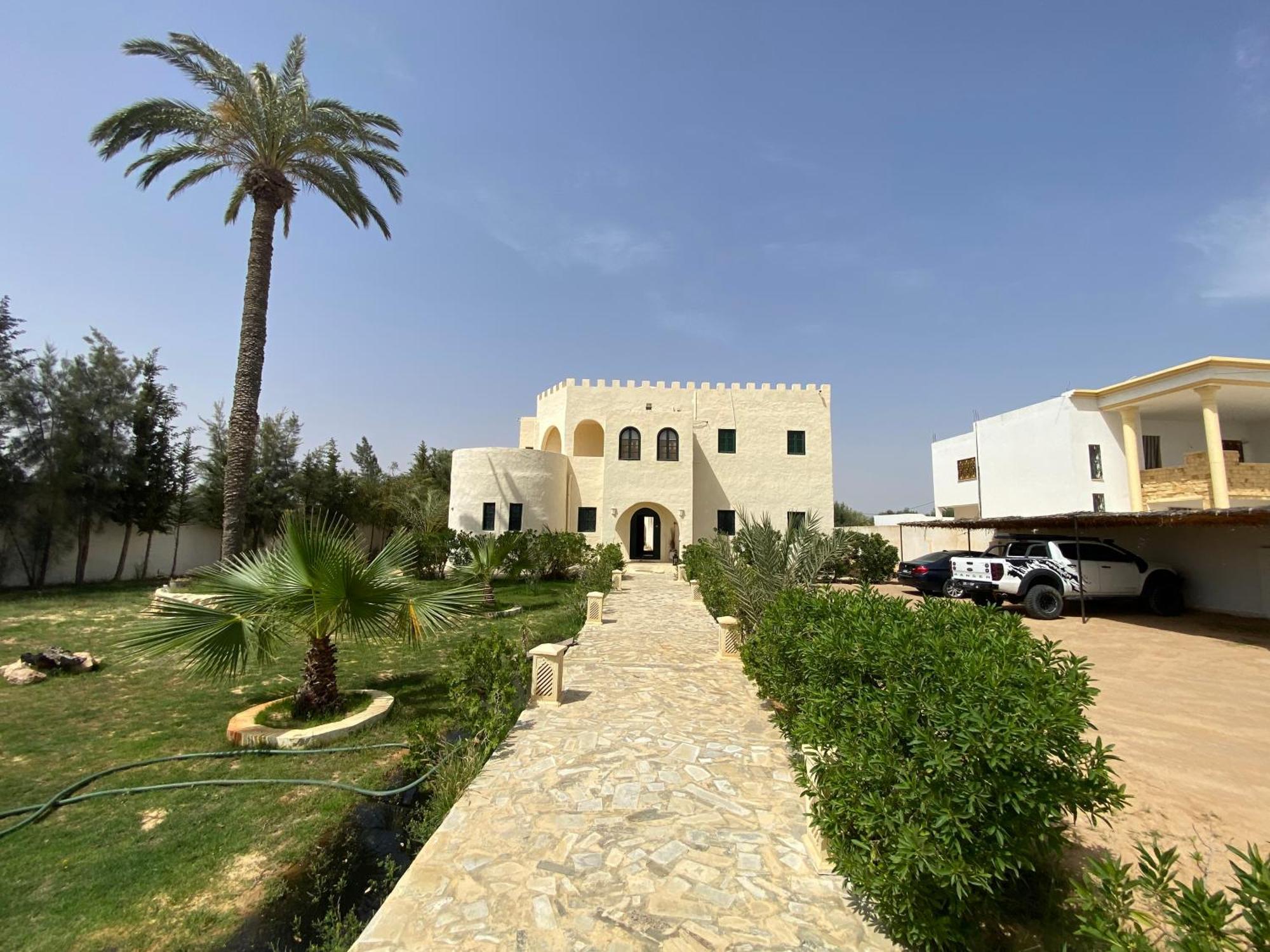 Dar Oueghlani - Maison D'Hotes El May Luaran gambar