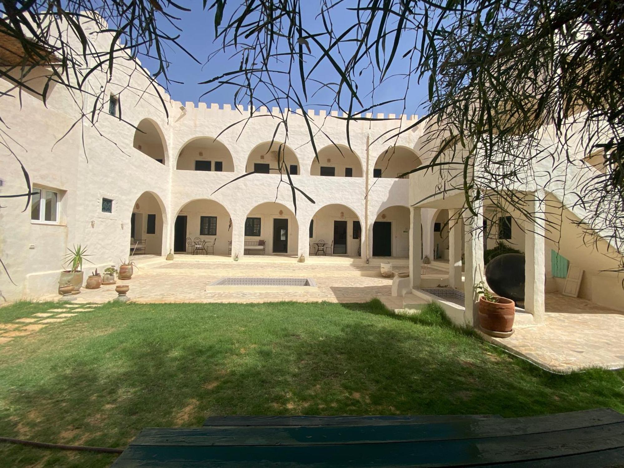 Dar Oueghlani - Maison D'Hotes El May Luaran gambar