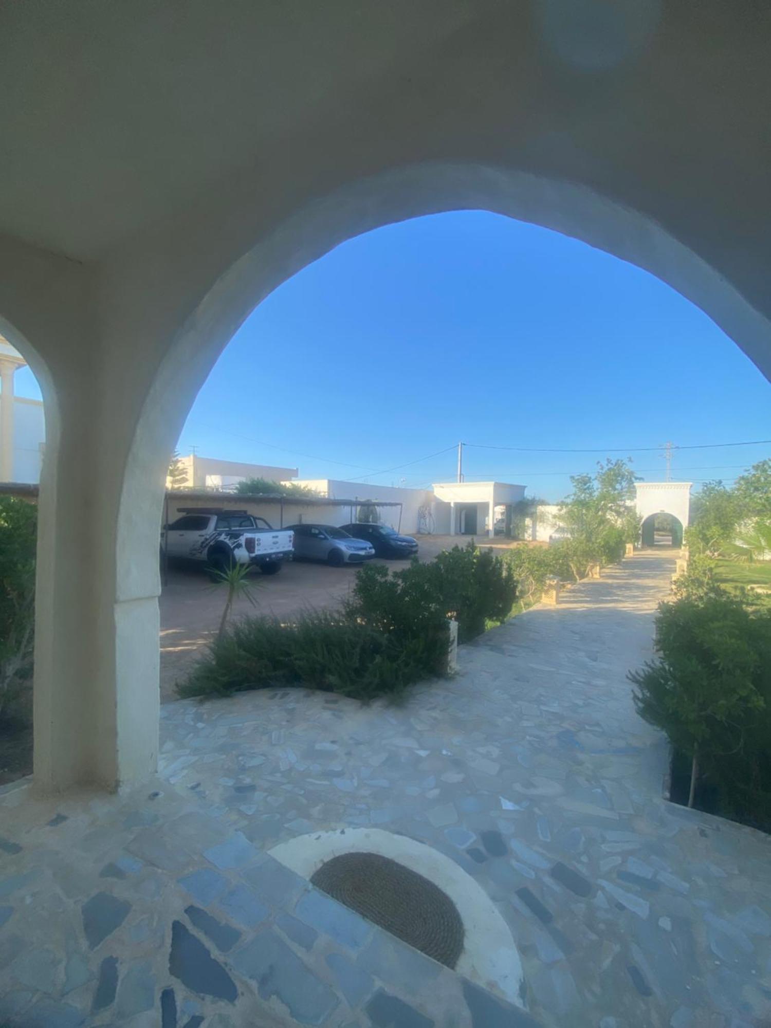Dar Oueghlani - Maison D'Hotes El May Luaran gambar