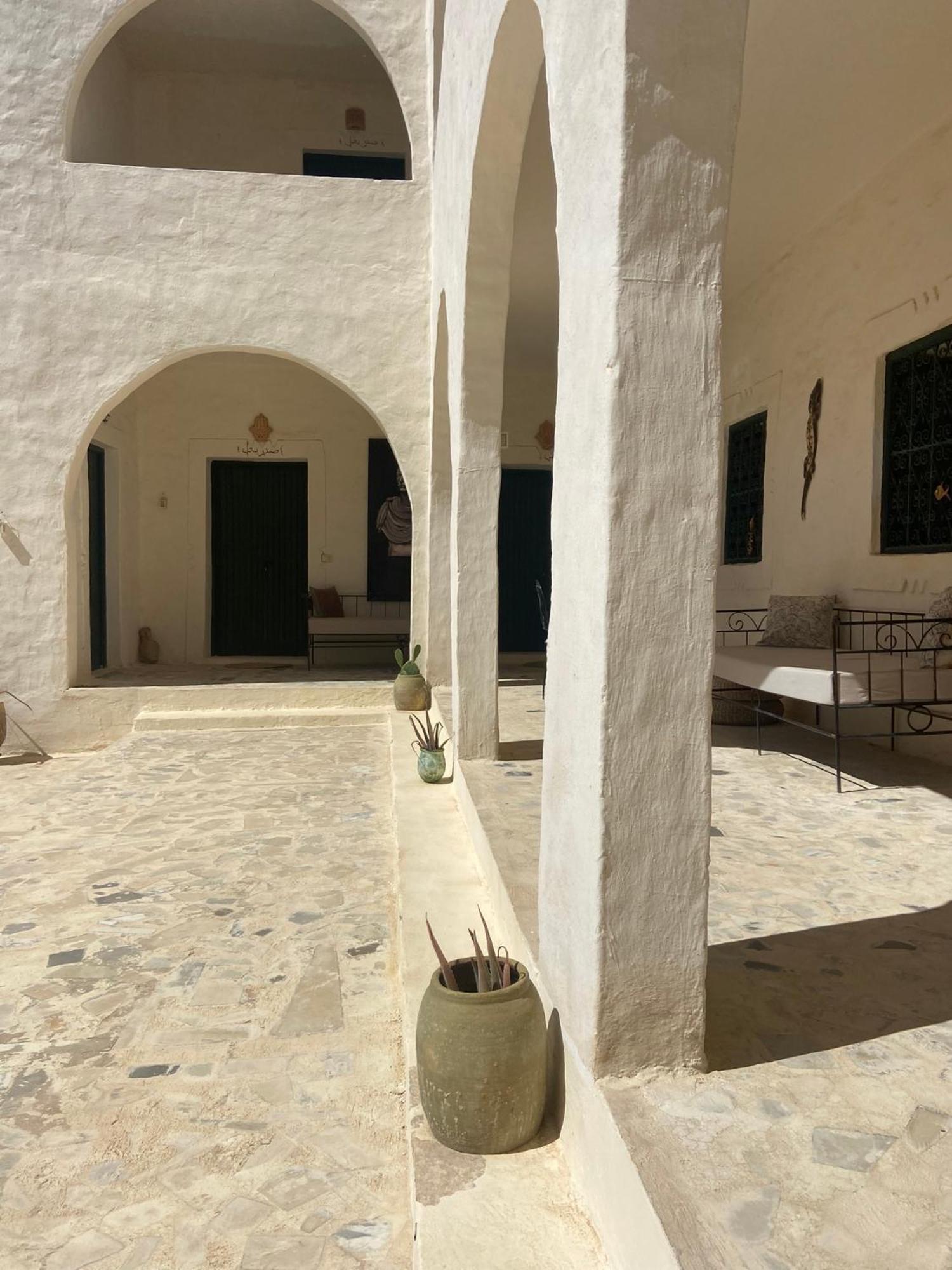 Dar Oueghlani - Maison D'Hotes El May Luaran gambar