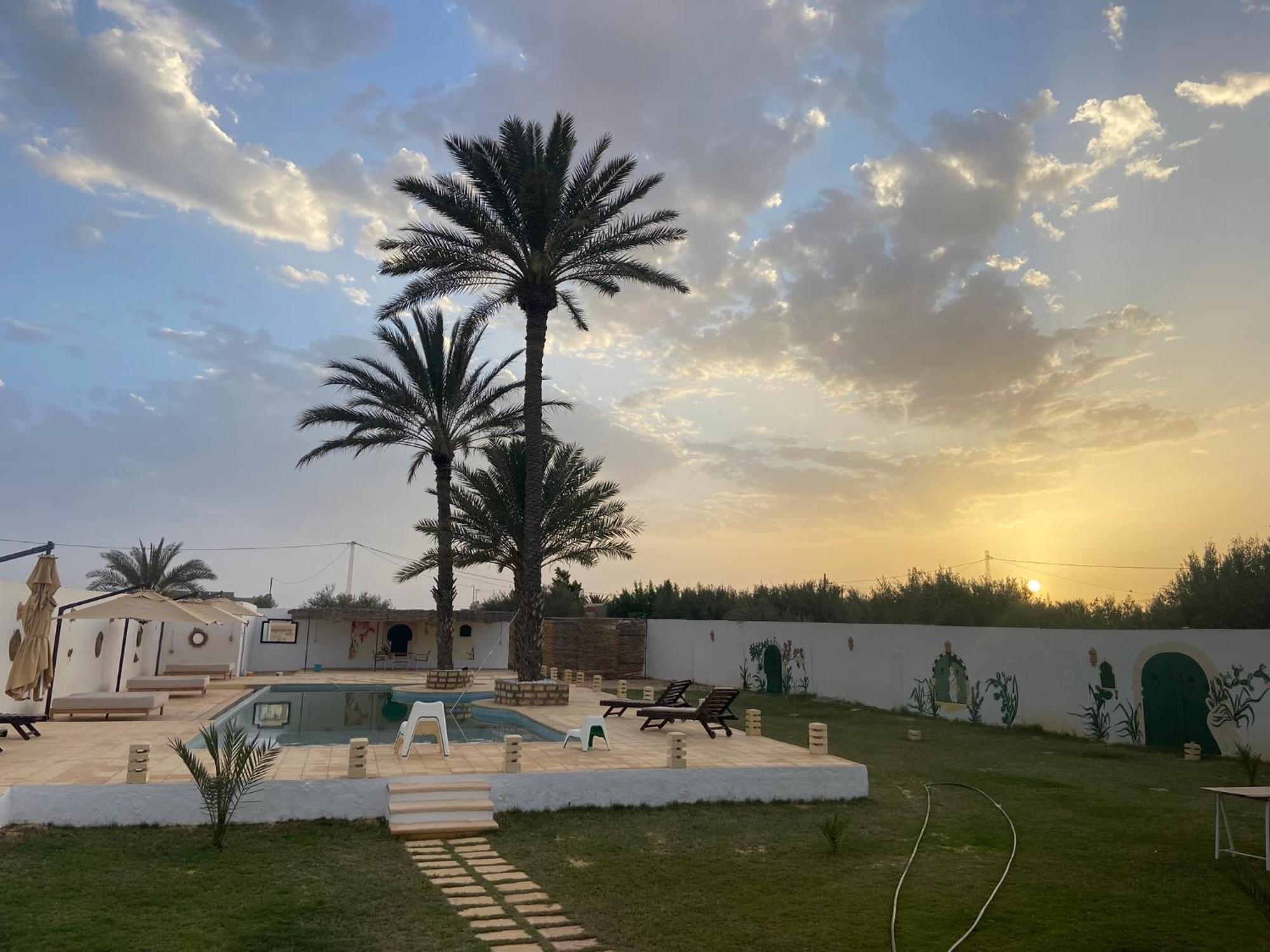 Dar Oueghlani - Maison D'Hotes El May Luaran gambar
