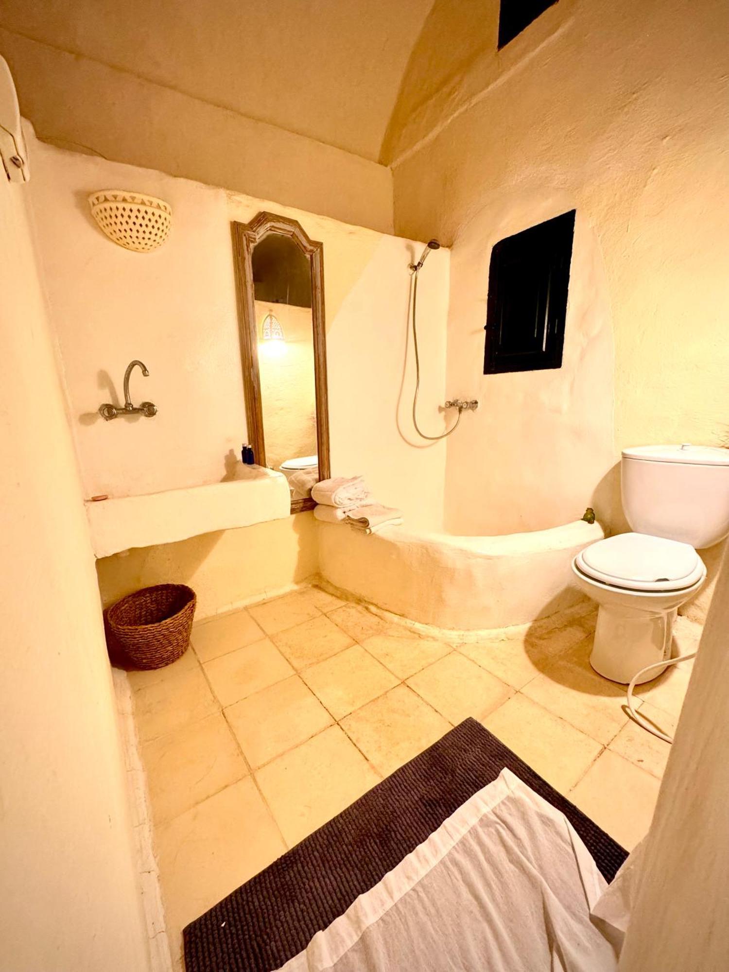 Dar Oueghlani - Maison D'Hotes El May Luaran gambar