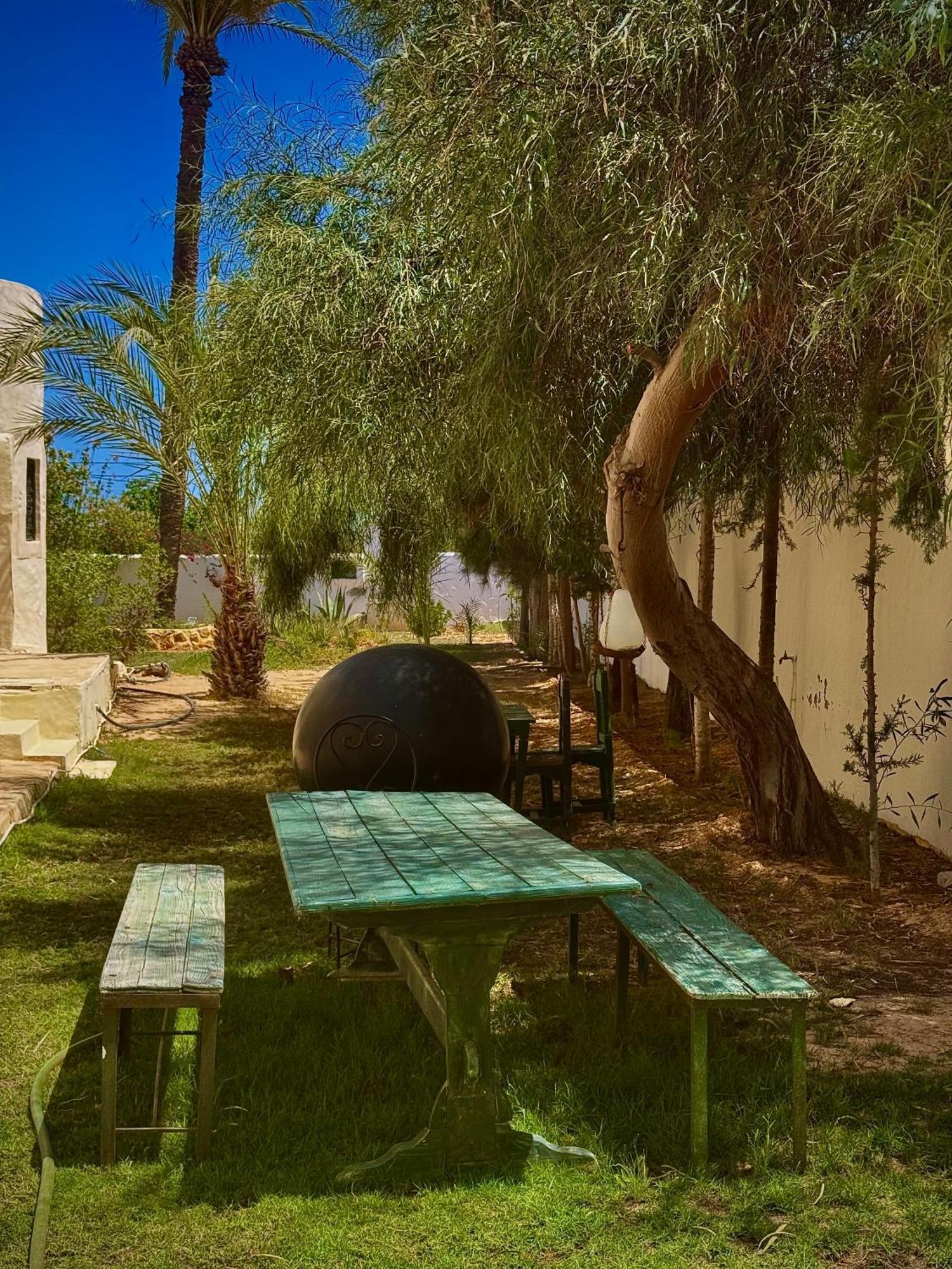 Dar Oueghlani - Maison D'Hotes El May Luaran gambar
