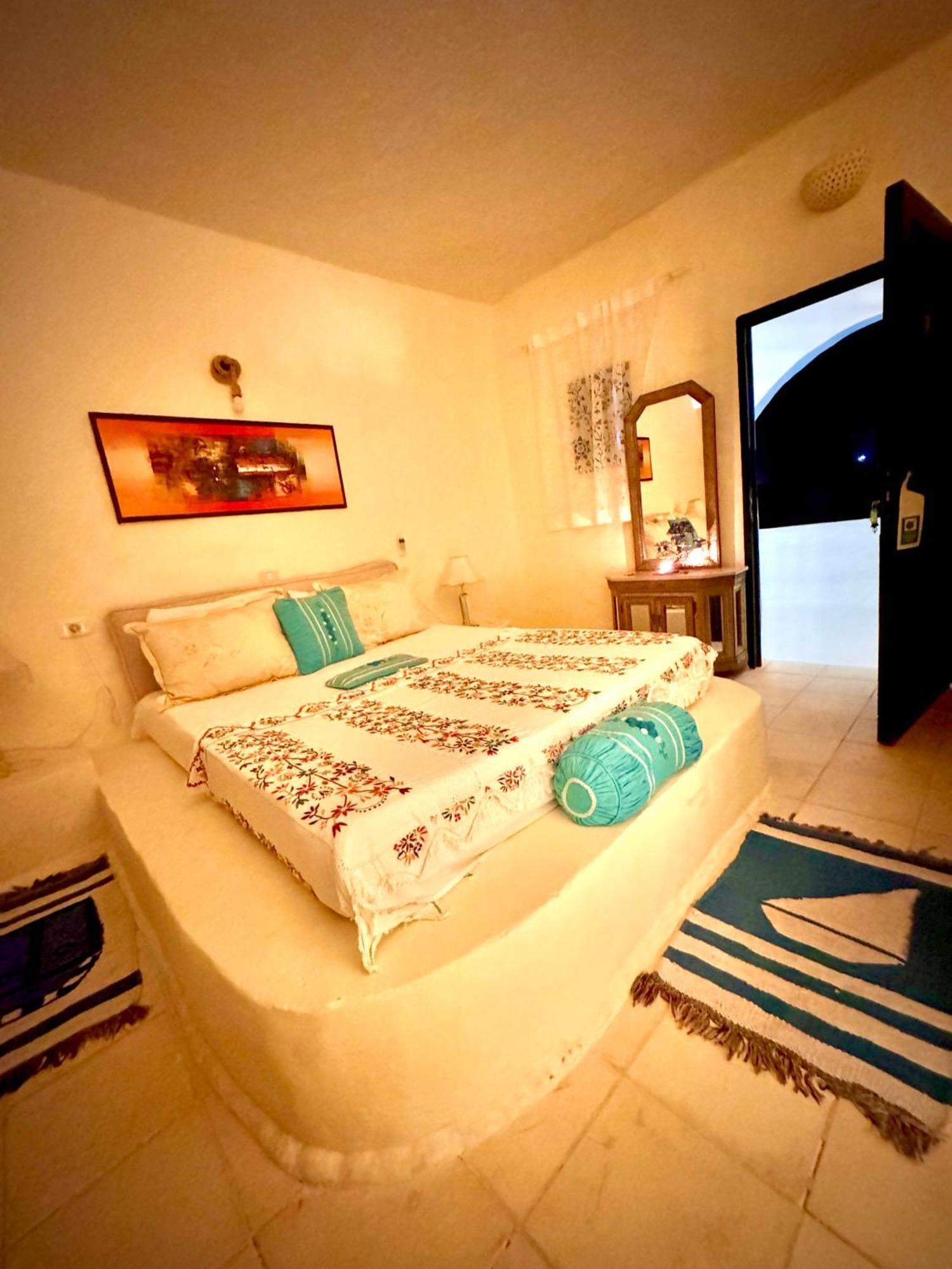 Dar Oueghlani - Maison D'Hotes El May Luaran gambar
