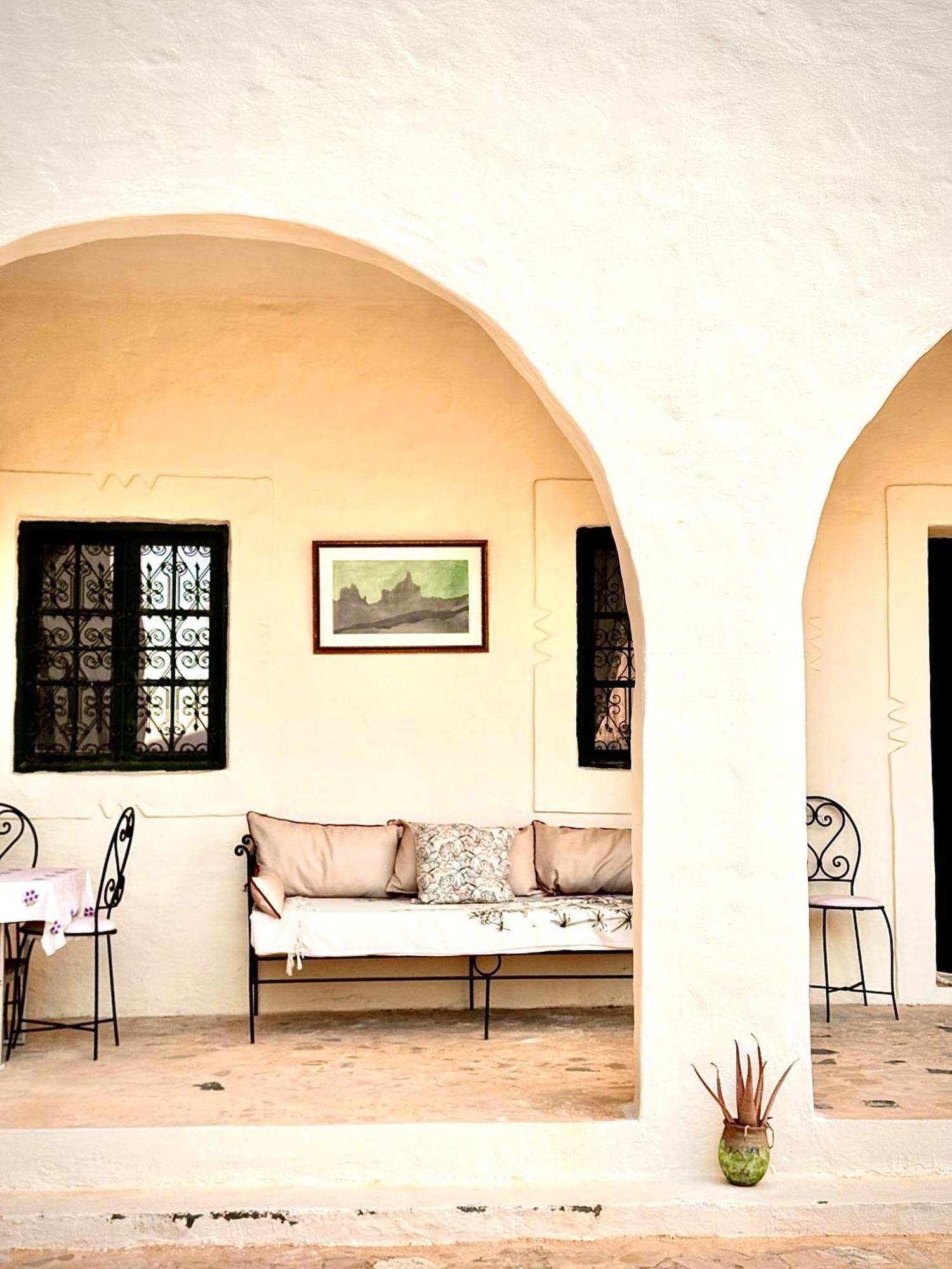 Dar Oueghlani - Maison D'Hotes El May Luaran gambar